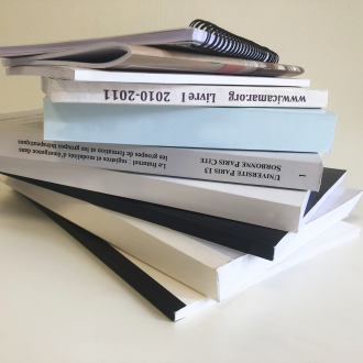 Livres avec différentes reliures